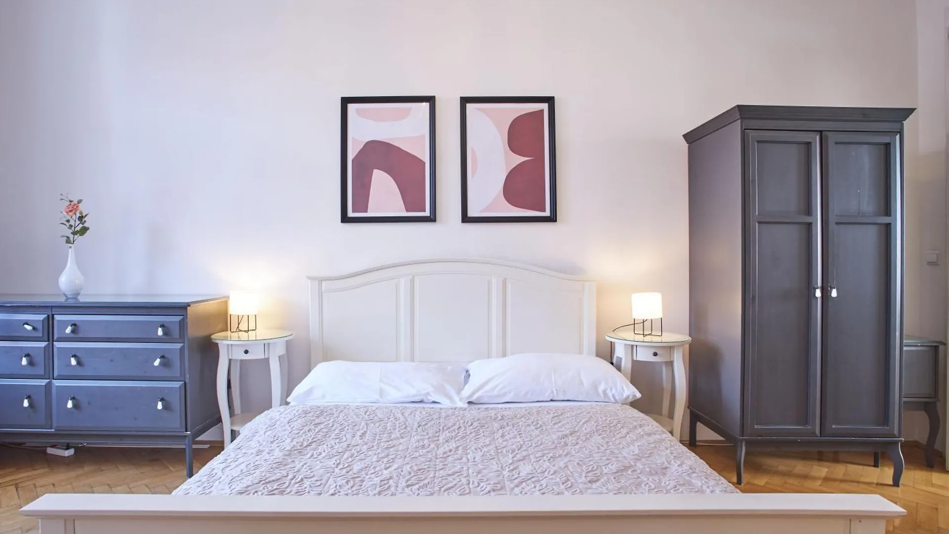 **** Апарт-отель Charles Bridge Premium Residence Чехия