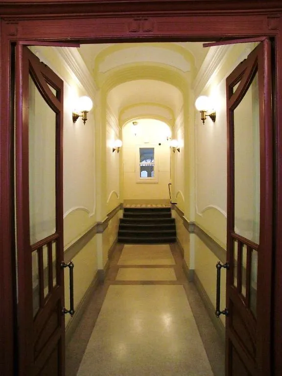 פראג Charles Bridge Premium Residence