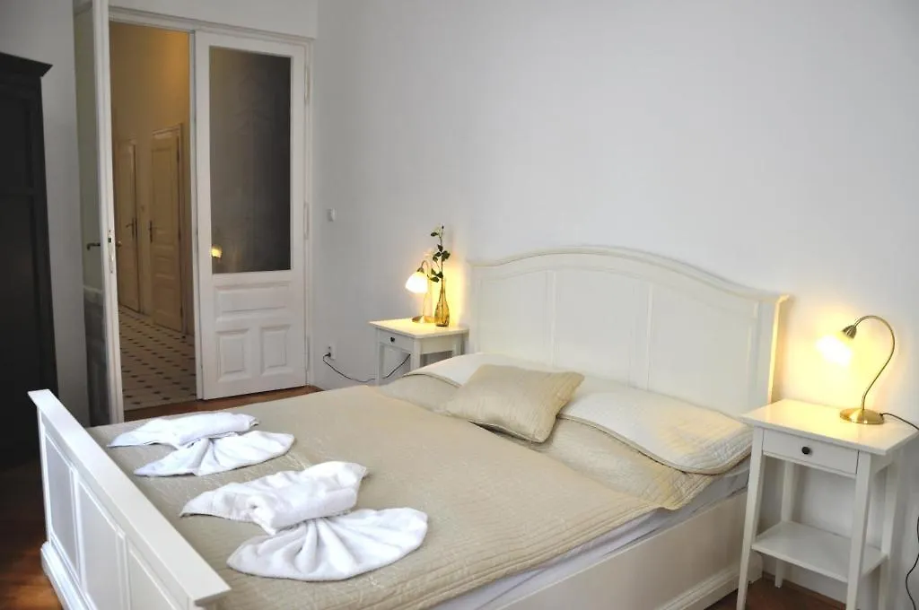 Charles Bridge Premium Residence 4*, Prague